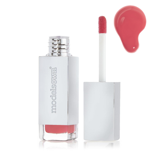 Labial Líquido Velvet: Color Intenso y Acabado Aterciopelado