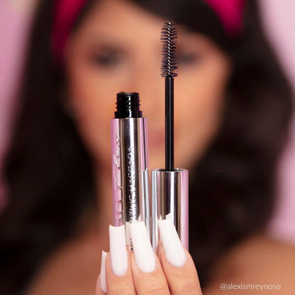 Mascara de pestañas color negro